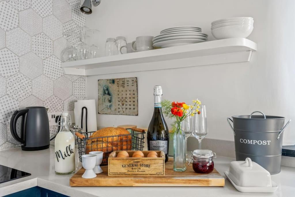 Luxury Self-Contained Cottage For Two With Hot Tub Staverton  Εξωτερικό φωτογραφία